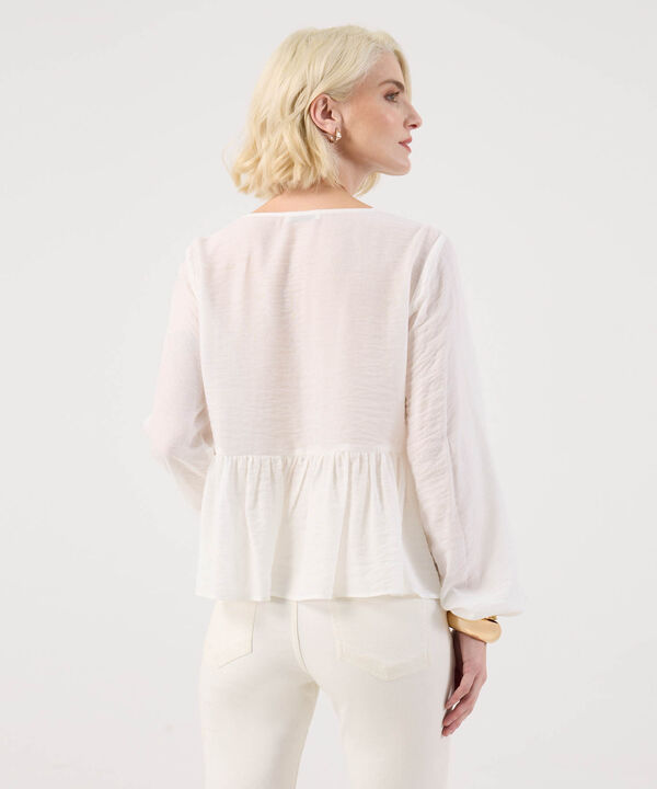 Blusa Texturizada Con Bordado