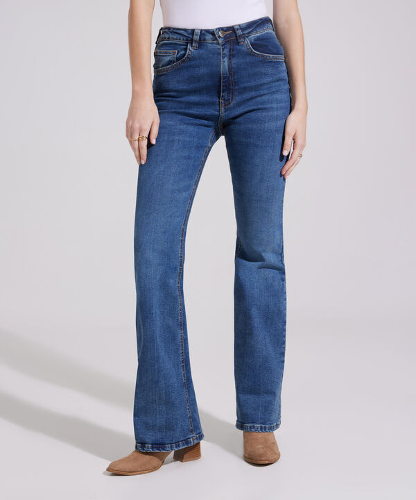 Jean Boot Cut Tono Medio