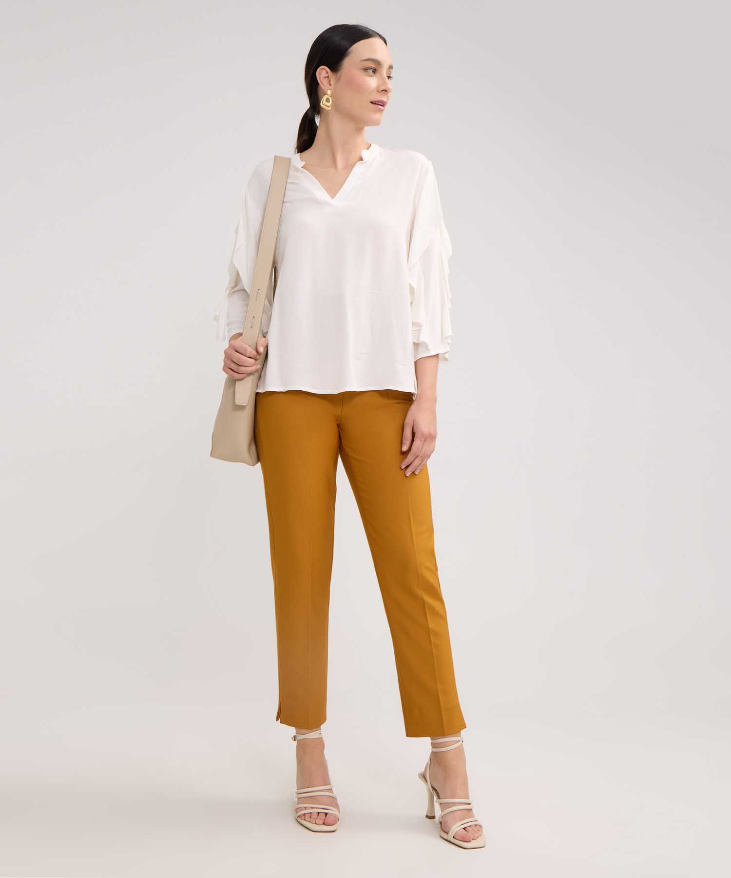 Blusa Unicolor Cuello Tipo Neru, Manga 3/4 Con Boleros