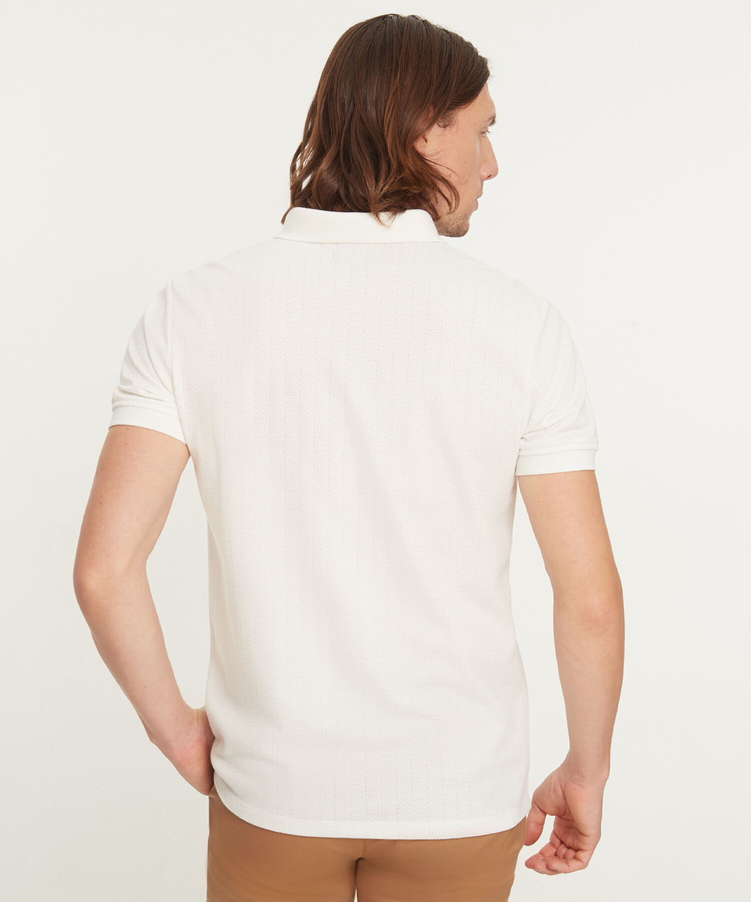 Polo Unicolor Textura Cuello Y Puños Tejidos
