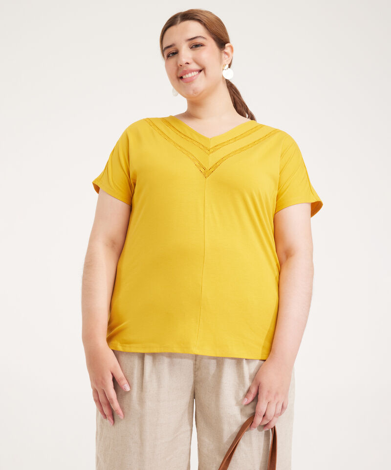 Camiseta Manga Corta Rodada Con Incrustaciones De Encaje