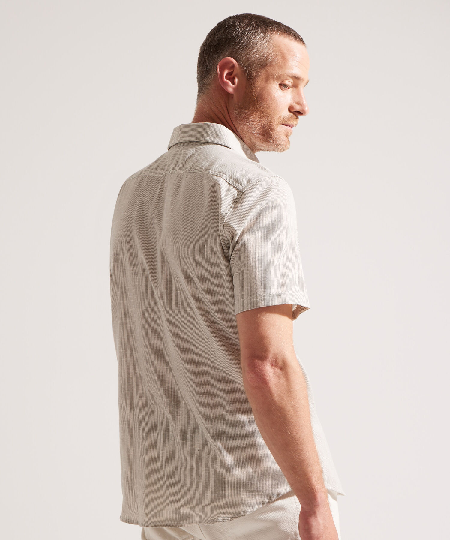 Camisa Estampada con Bolsillo