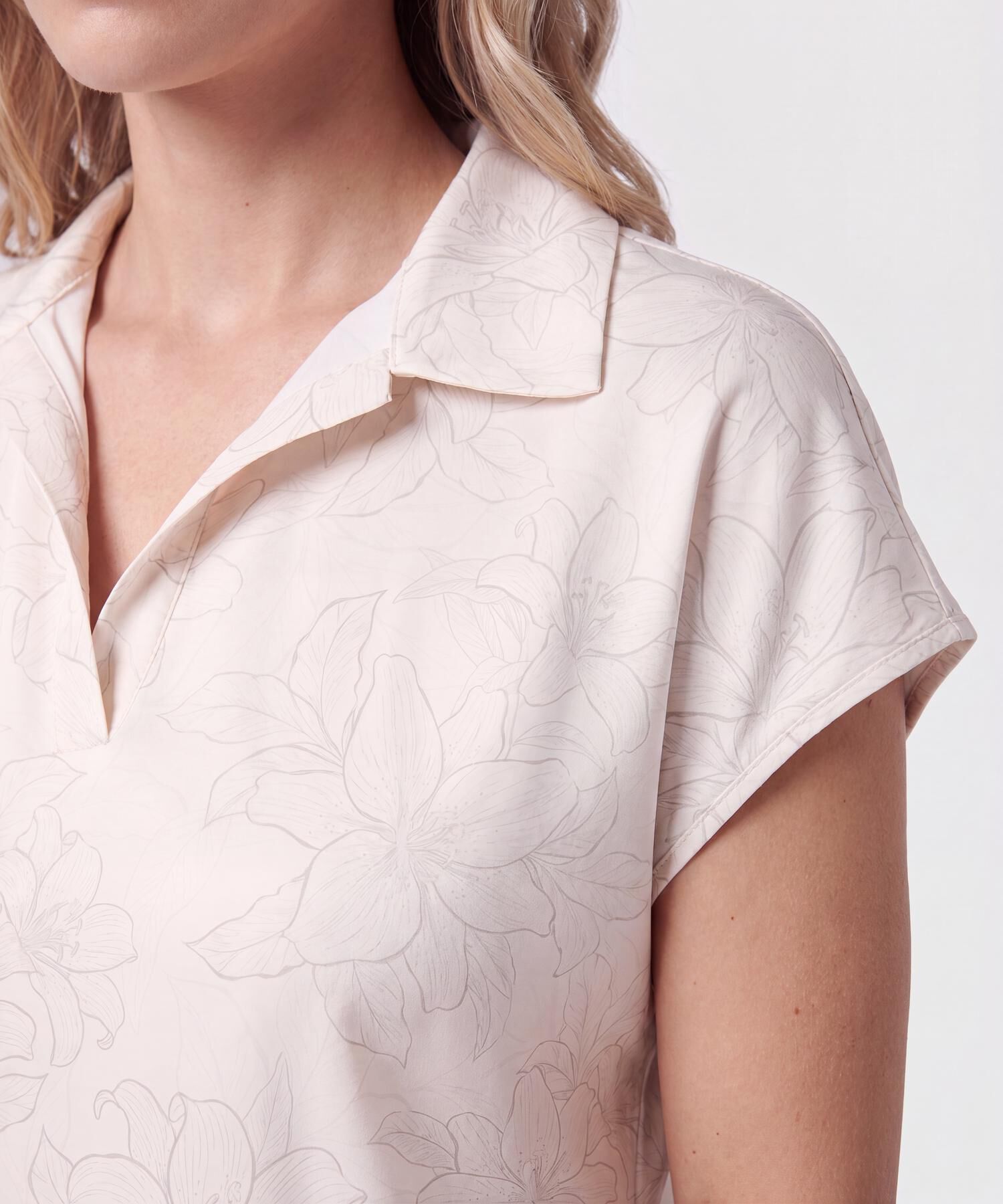 Blusa Cuello Camisero Corta Para Mujer