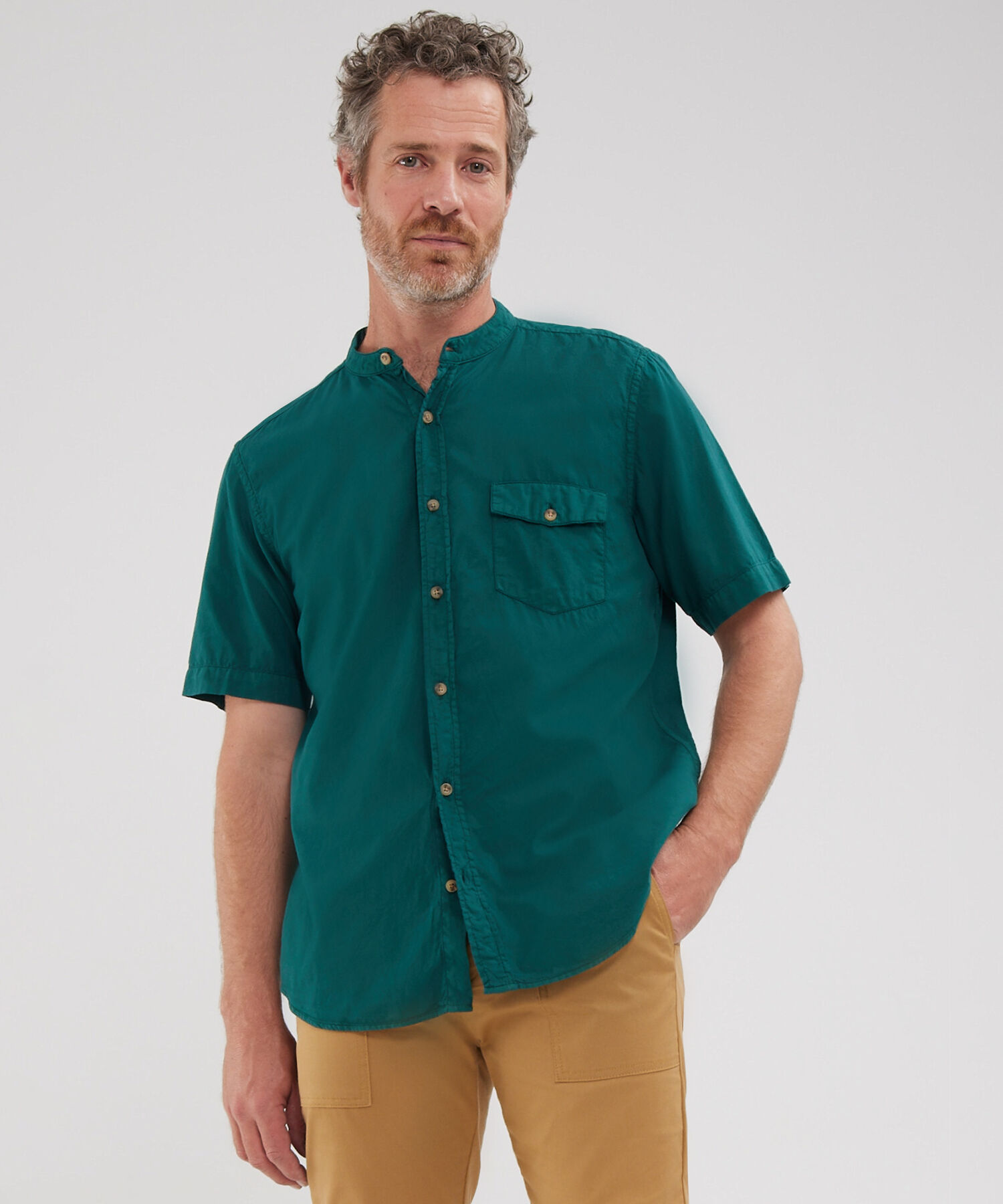 Camisa Unicolor Silueta Regular Fit