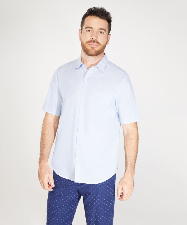 Camisa Manga Corta Y Con Bolsillo, Tela Con Textura, Regular Fit.