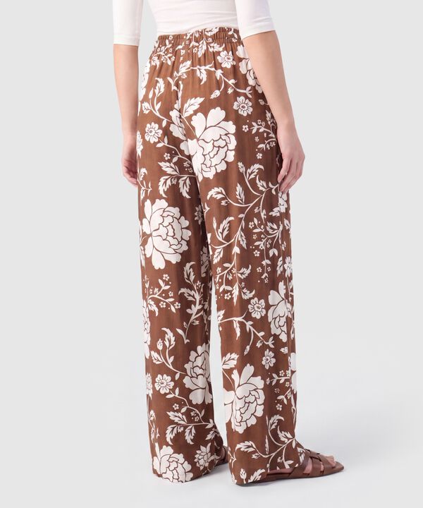 Pantal&oacute;n Fluido Bota Ancha Mujer