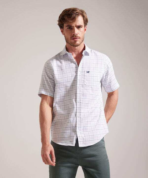 Camisa Preteñida Manga Corta Con Bolsillo Y Silueta Regular Fit