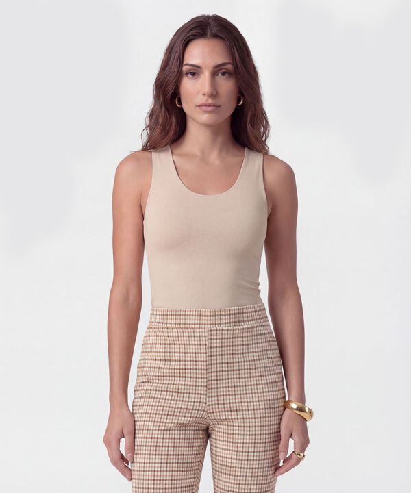 Camiseta Manga Sisa Con Cuello En U Para Mujer