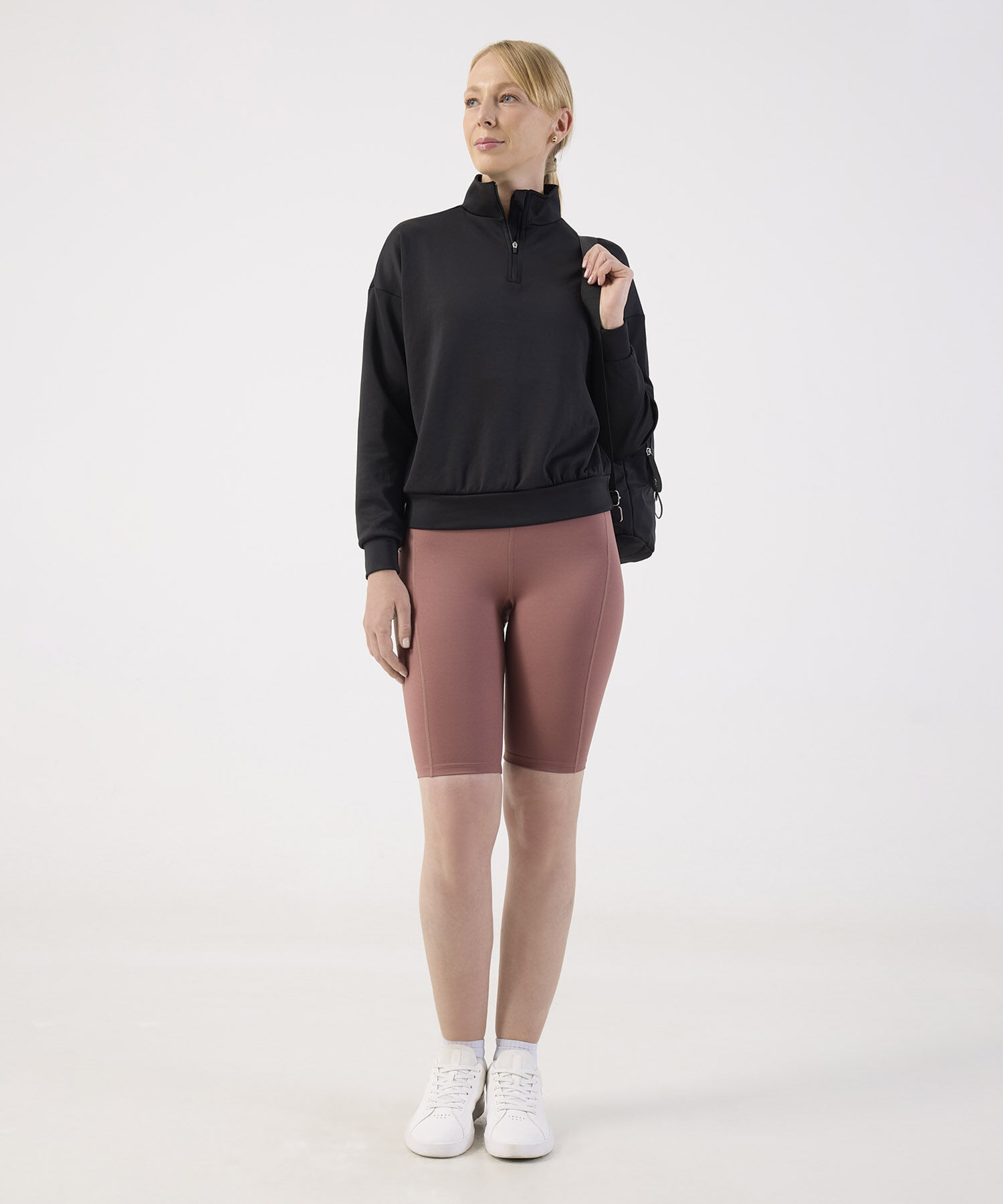 Buzo Unicolor Cuello Alto 