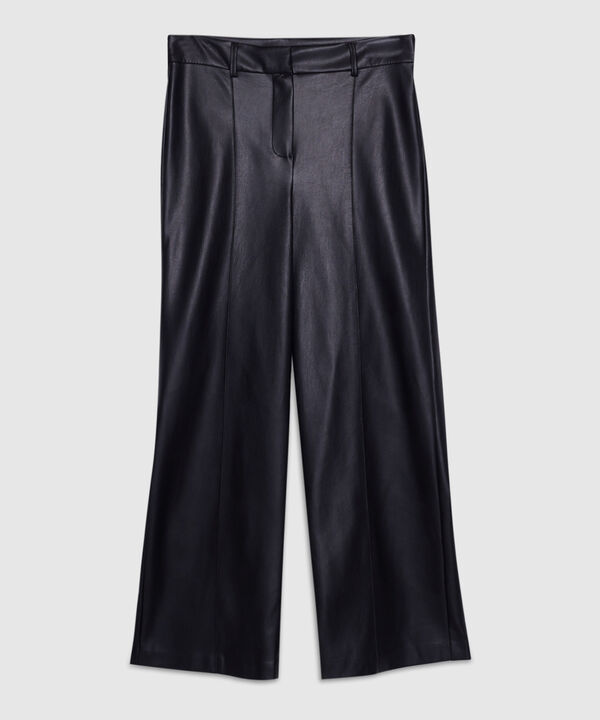 Pantalón En Polipiel Bota Amplia