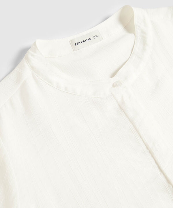 Blusa Texturizada Cuello Mao image number null
