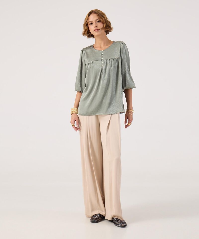 Blusa satinada con botones 