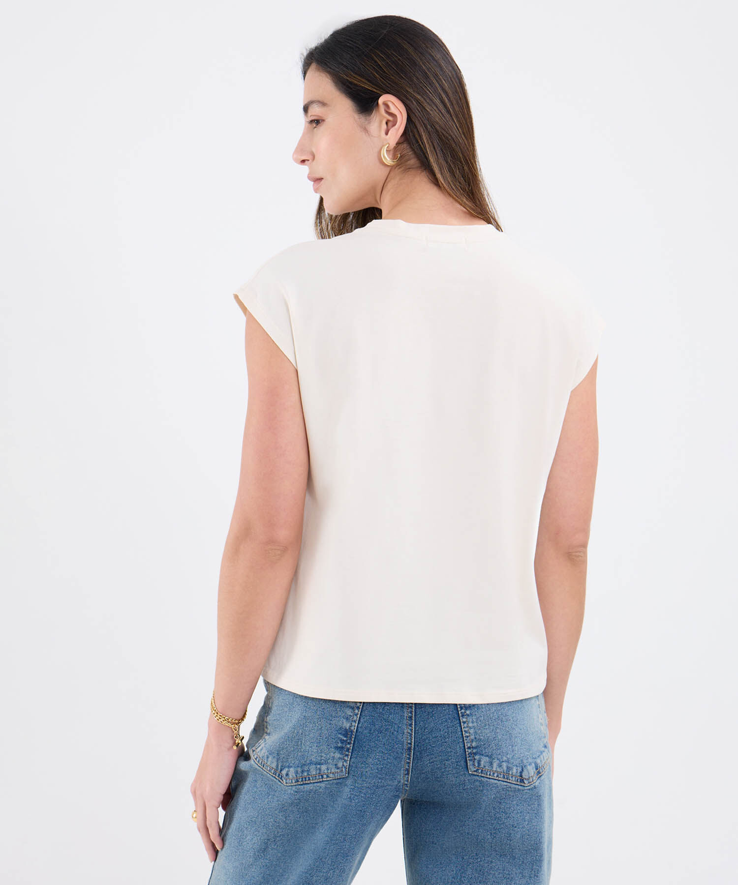 Camiseta Unicolor Con Bordado
