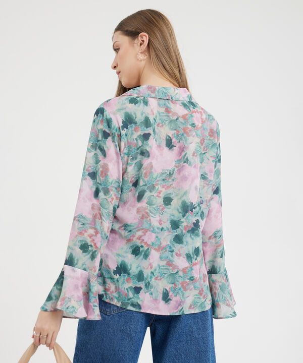 Camisa Estampada Manga Larga Con Volante