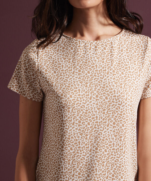 Camiseta Manga Corta Cuello Redondo Estampada image number null