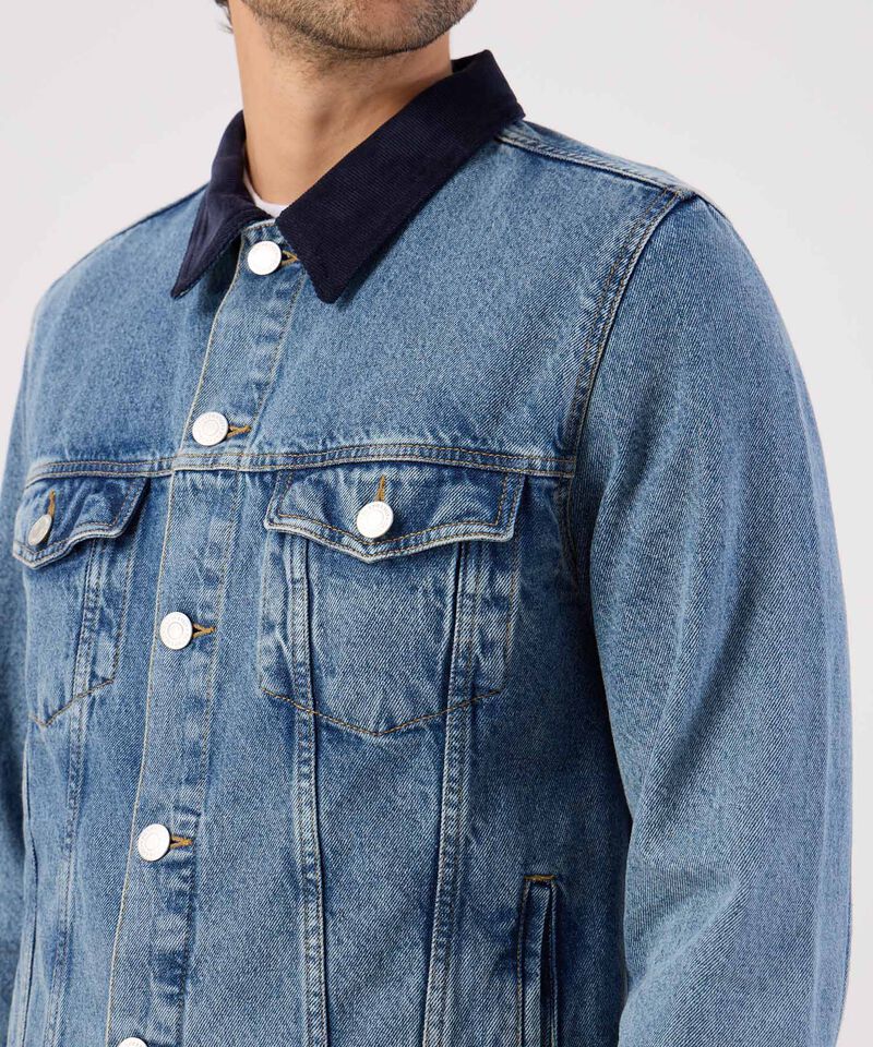 Chaqueta Denim Con Cuello En Contraste