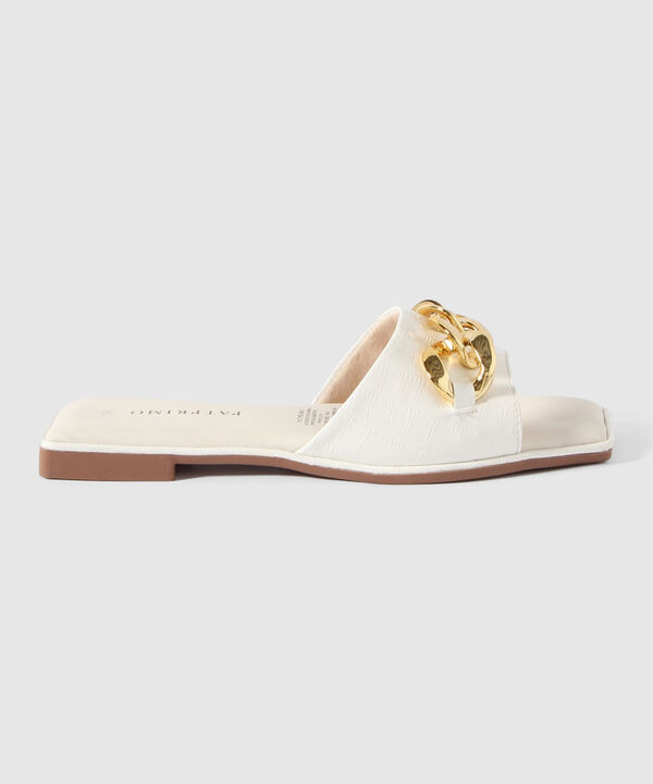 Sandalias Bajas con Detalle