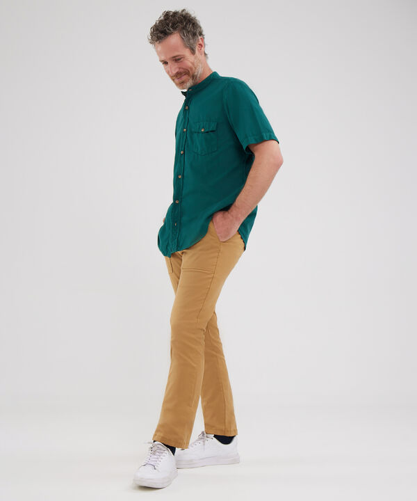Camisa Unicolor Silueta Regular Fit image number null