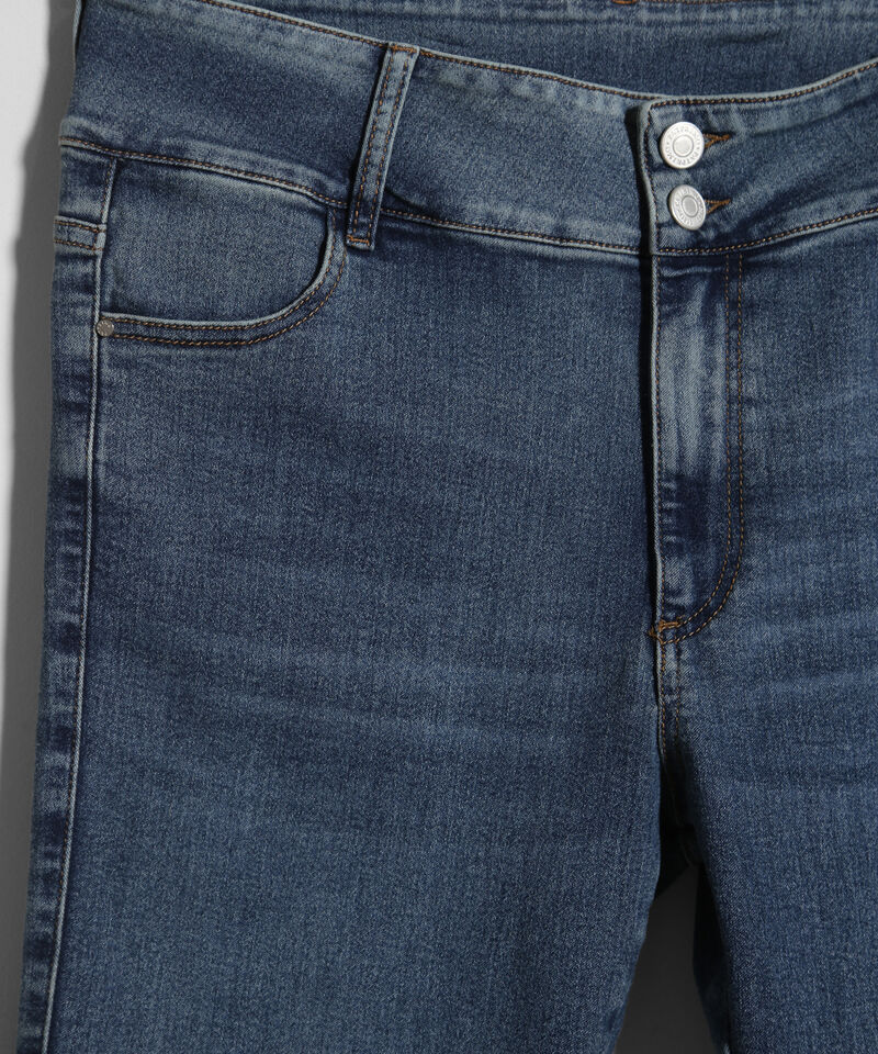 Jean Skinny Tono Azul Medio Claro 2 Botones