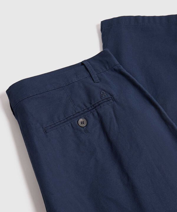 Pantal&oacute;n Chino con Bolsillos Laterales Hombre
