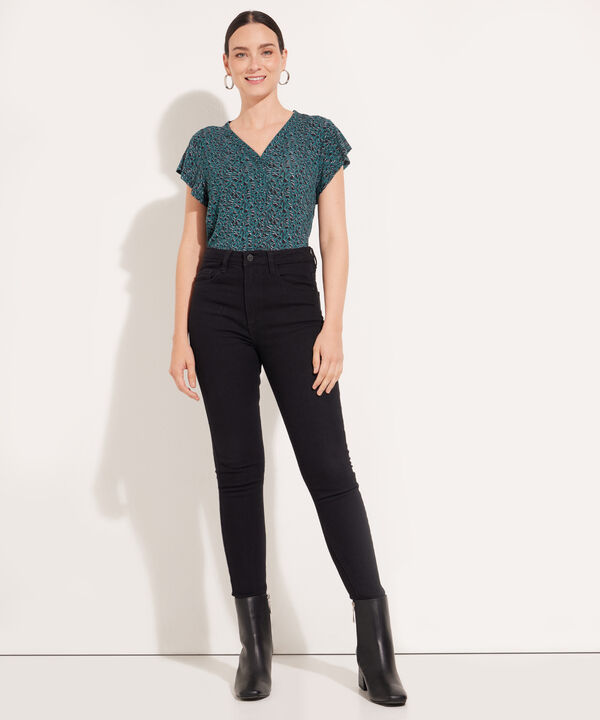 Jean Skinny Tiro Alto Tono Negro image number null