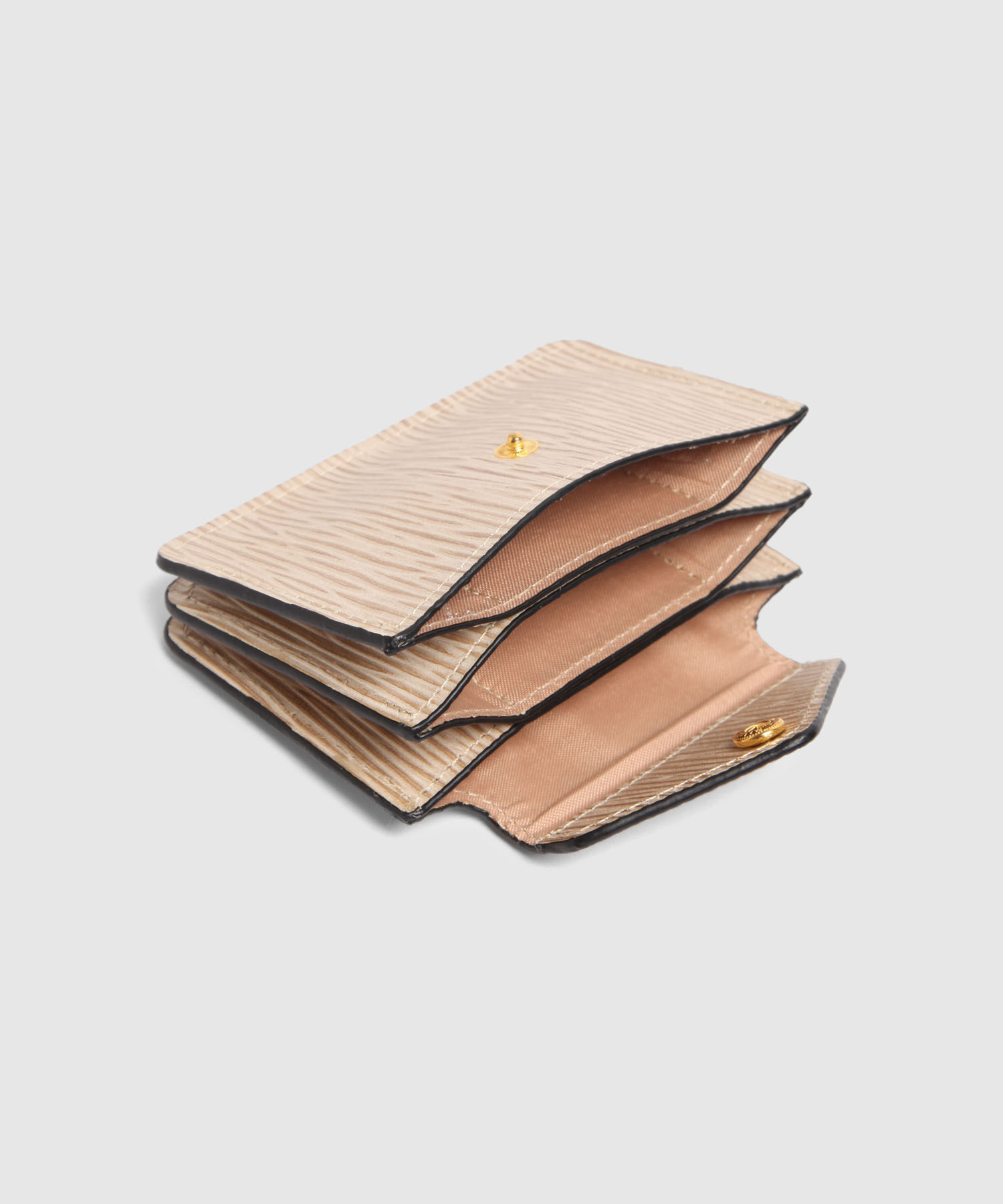 Tarjetero De Mujer Con Textura Y Solapa Tipo Sobre