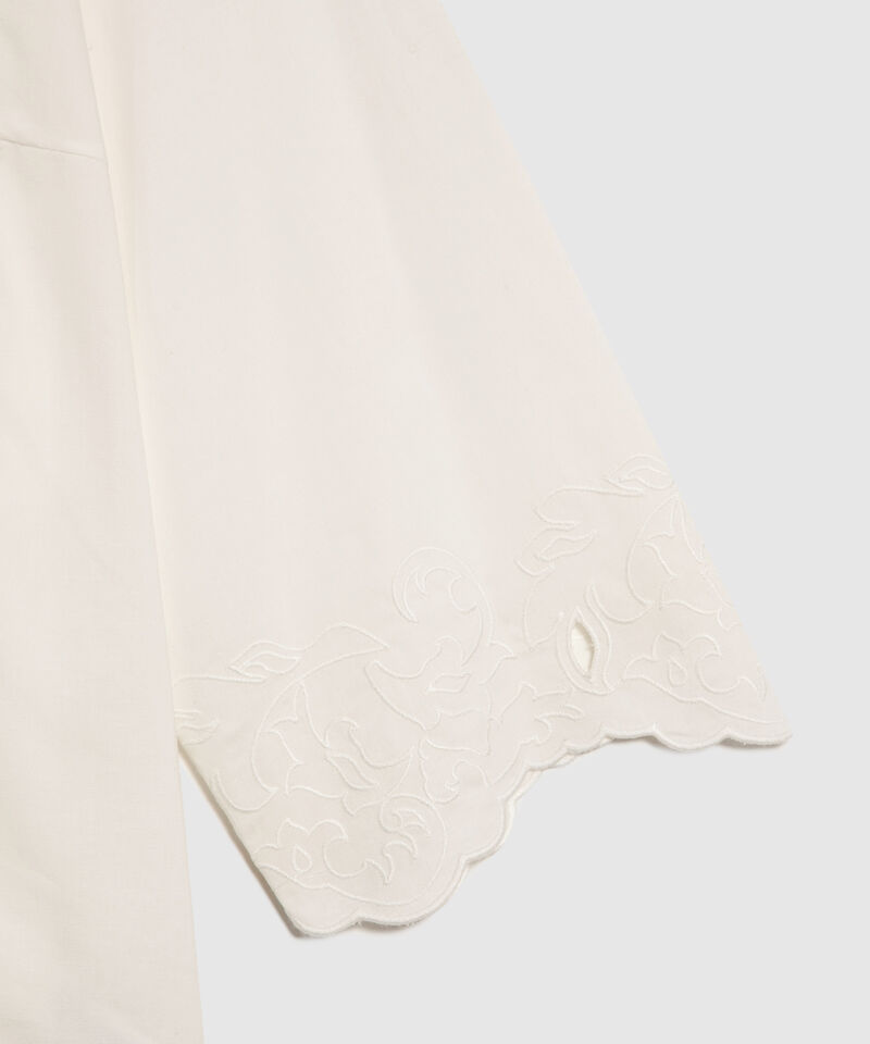 Camisa Con Bordado