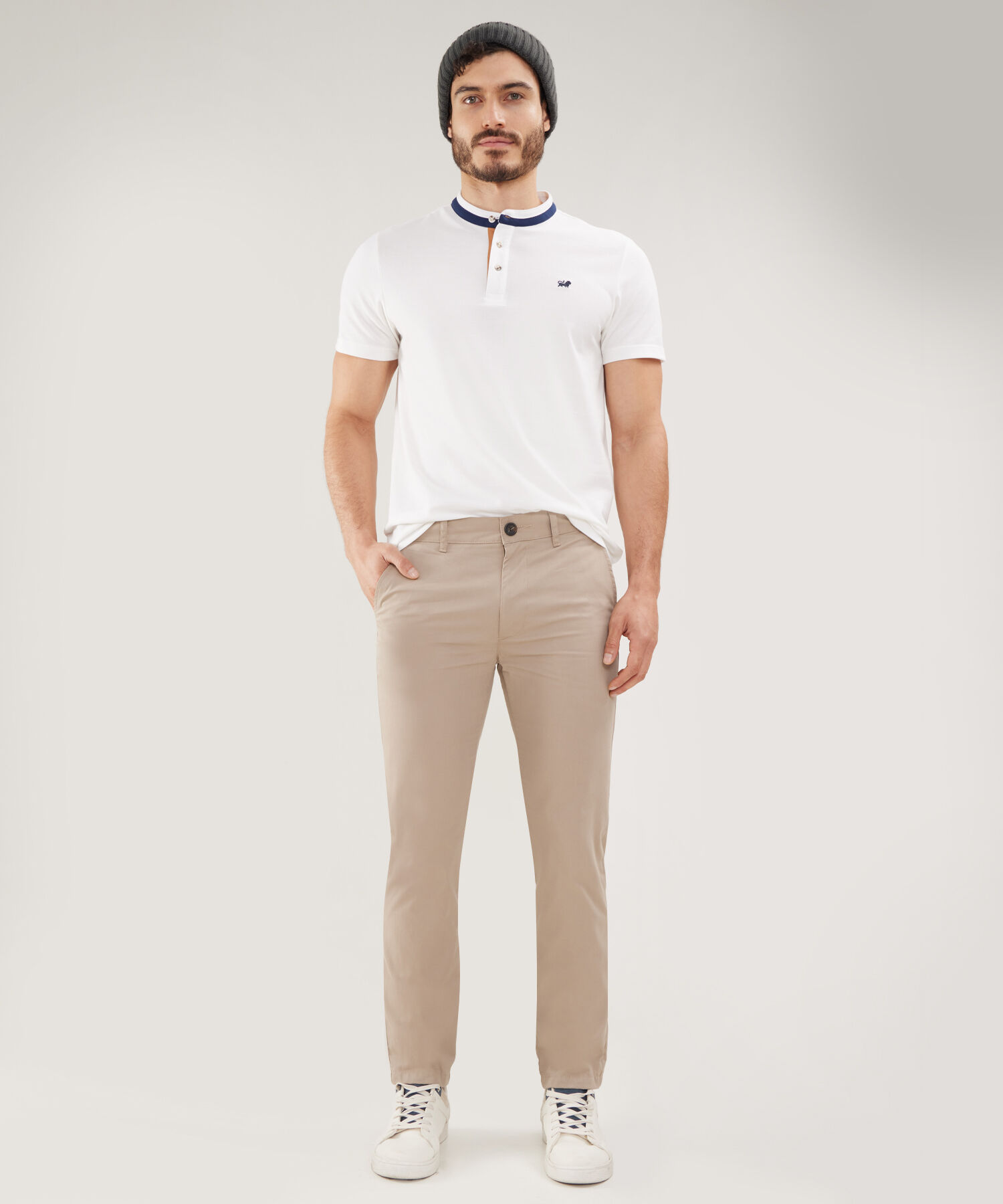 Pantalón Chino Unicolor, Silueta Slim Fit