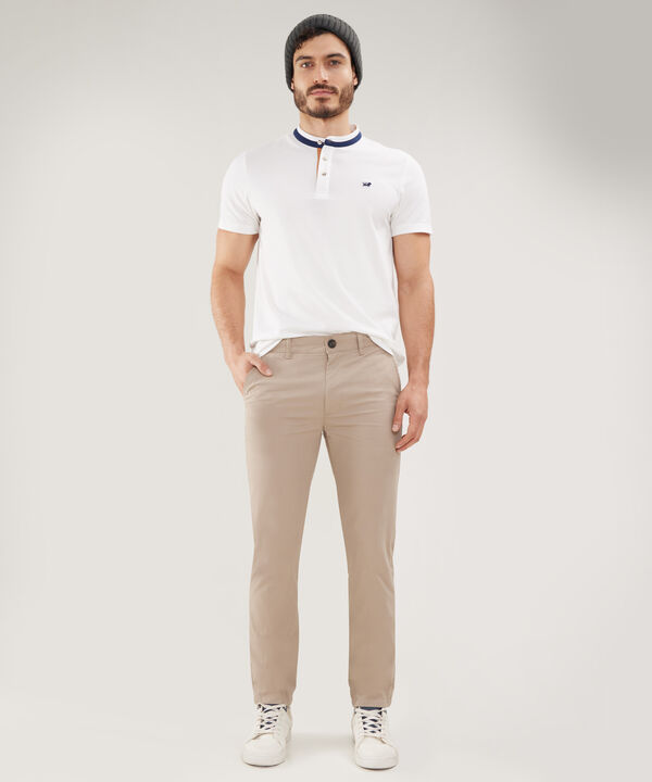 Pantalón Chino Unicolor, Silueta Slim Fit