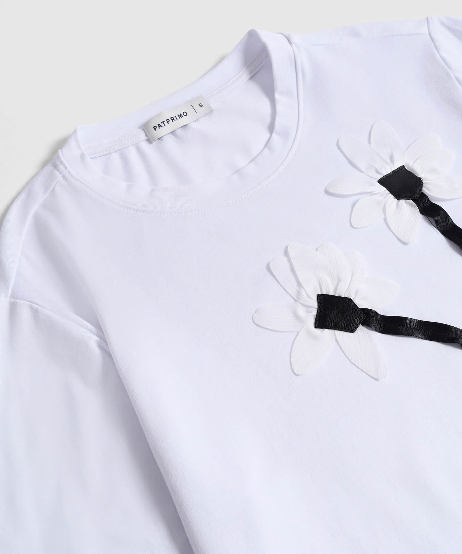 Camiseta con Apliques de Flores Para Mujer