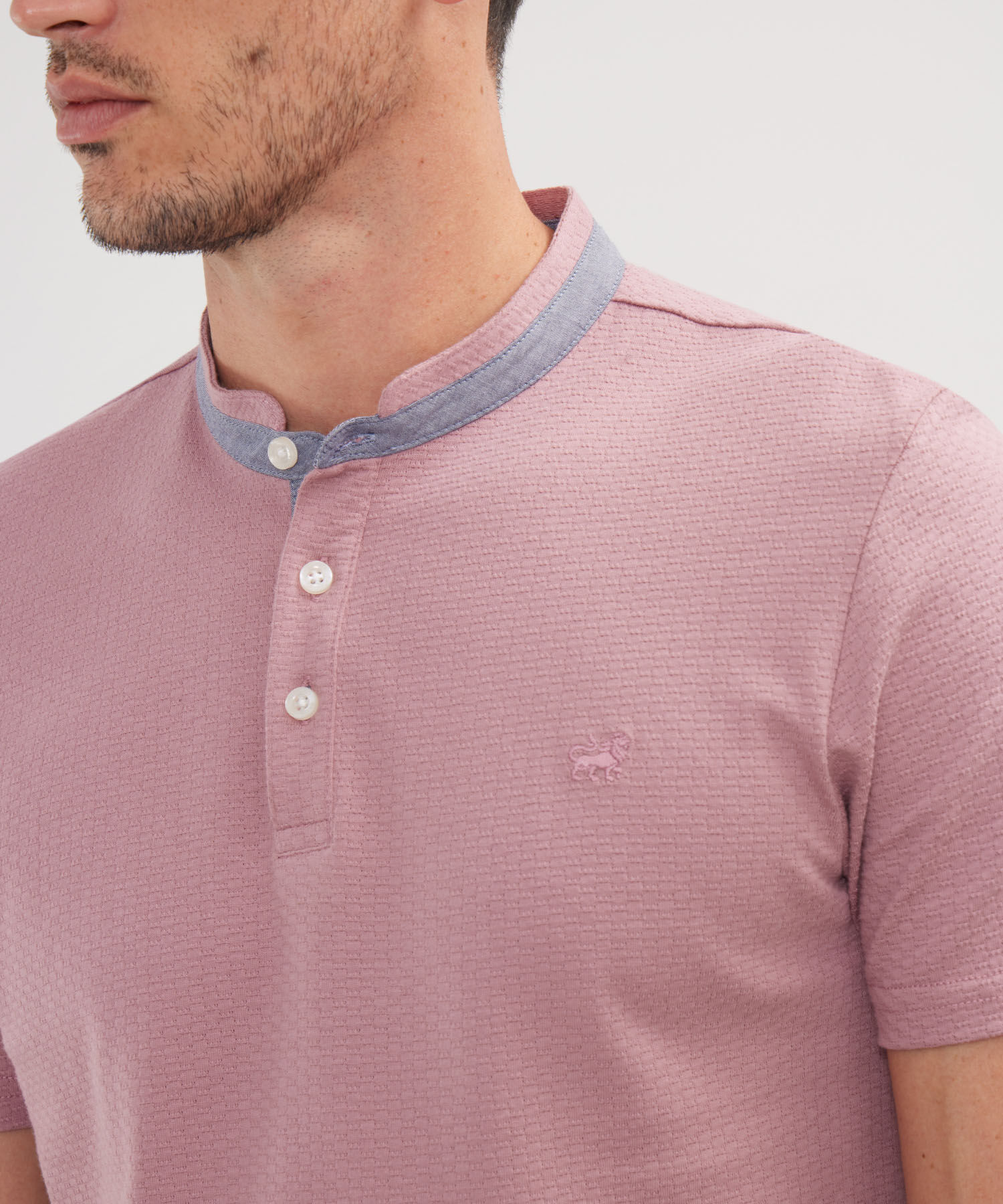Polo Cuello Mao Unicolor Sin Bolsillo