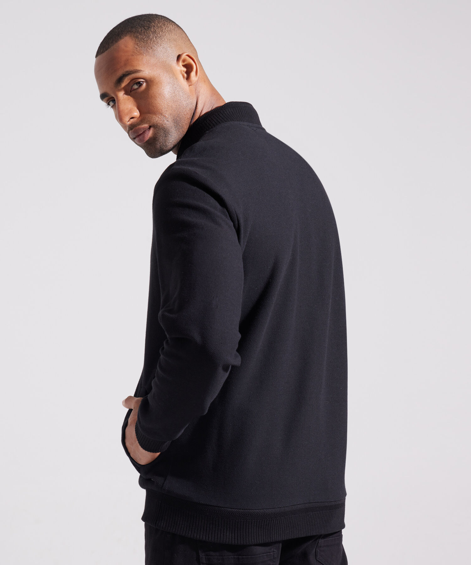 Buzo Bomber Prete&ntilde;ido