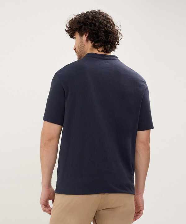 Camiseta Cuello Henley con Bolsillo