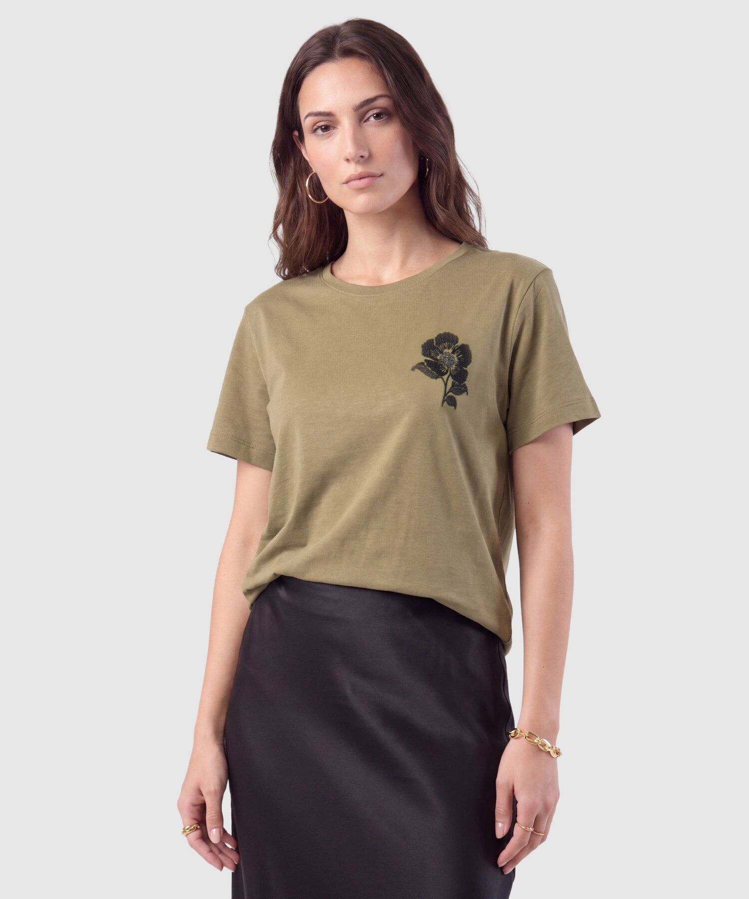Camiseta con Bordado Floral para Mujer