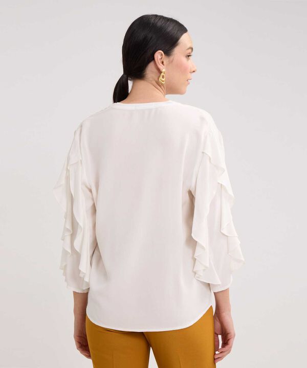 Blusa Unicolor Cuello Tipo Neru, Manga 3/4 Con Boleros