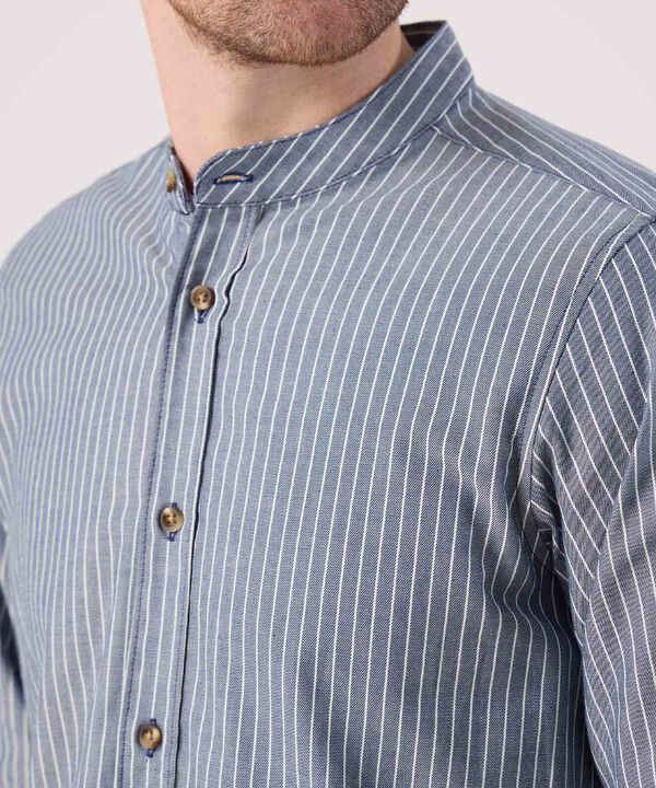 Camisa a rayas cuello mao  image number null