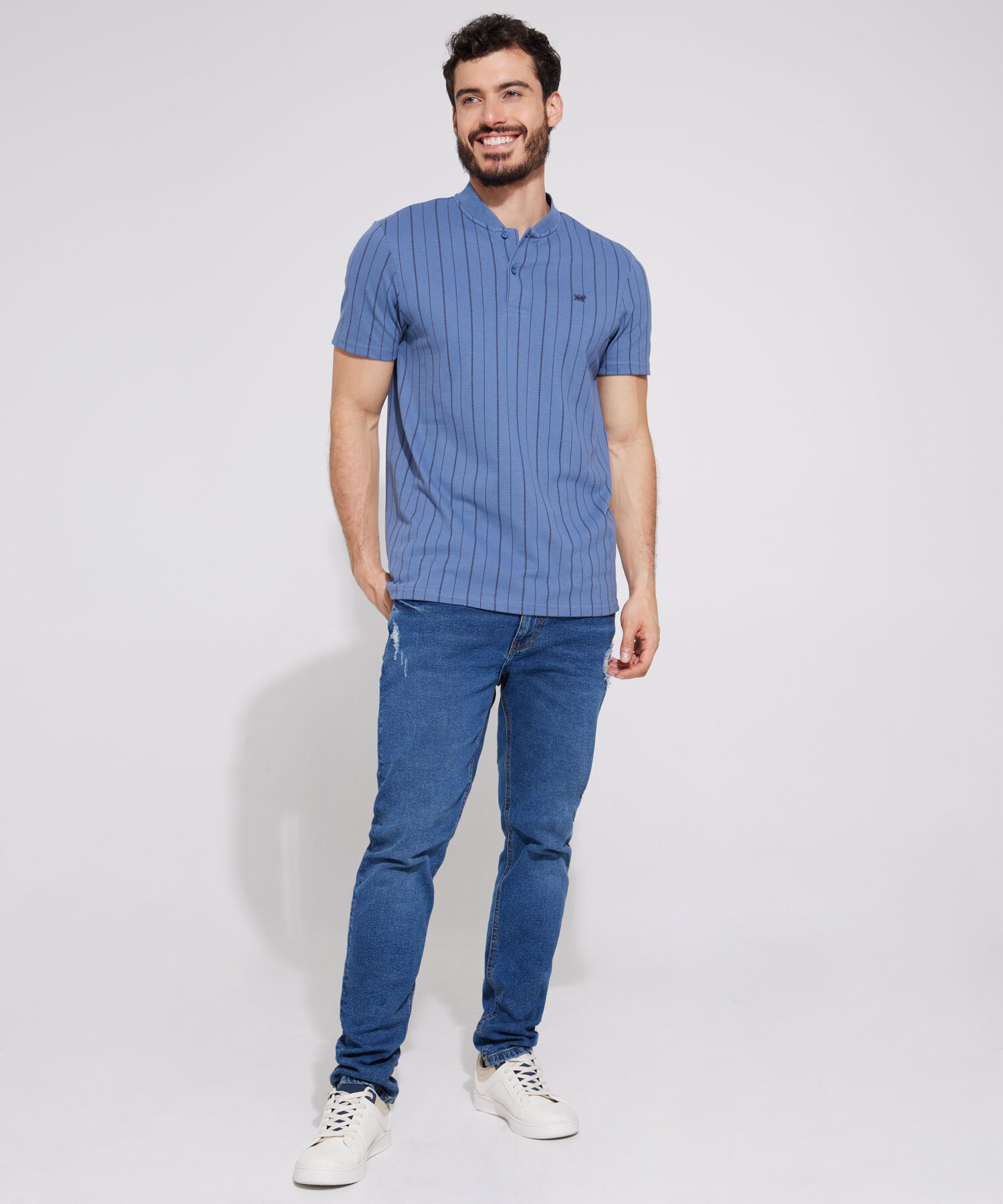 Polo Estampada, Cuello Mao Tejido Con Textura, Silueta Slim Fit