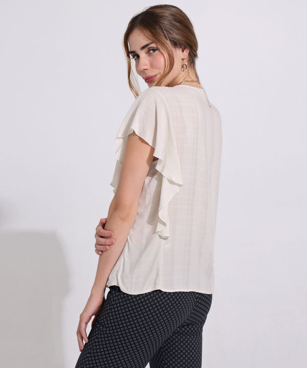 Blusa Unicolor Cuello V, Manga Corta Con Bolero Y Botonadura En Frente