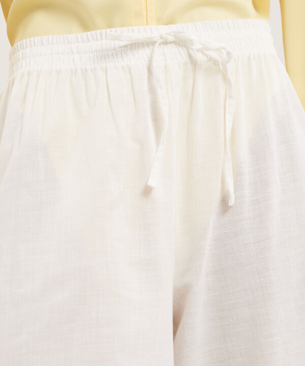 Pantalón Unicolor Con Elástico Interno En Pretina image number null