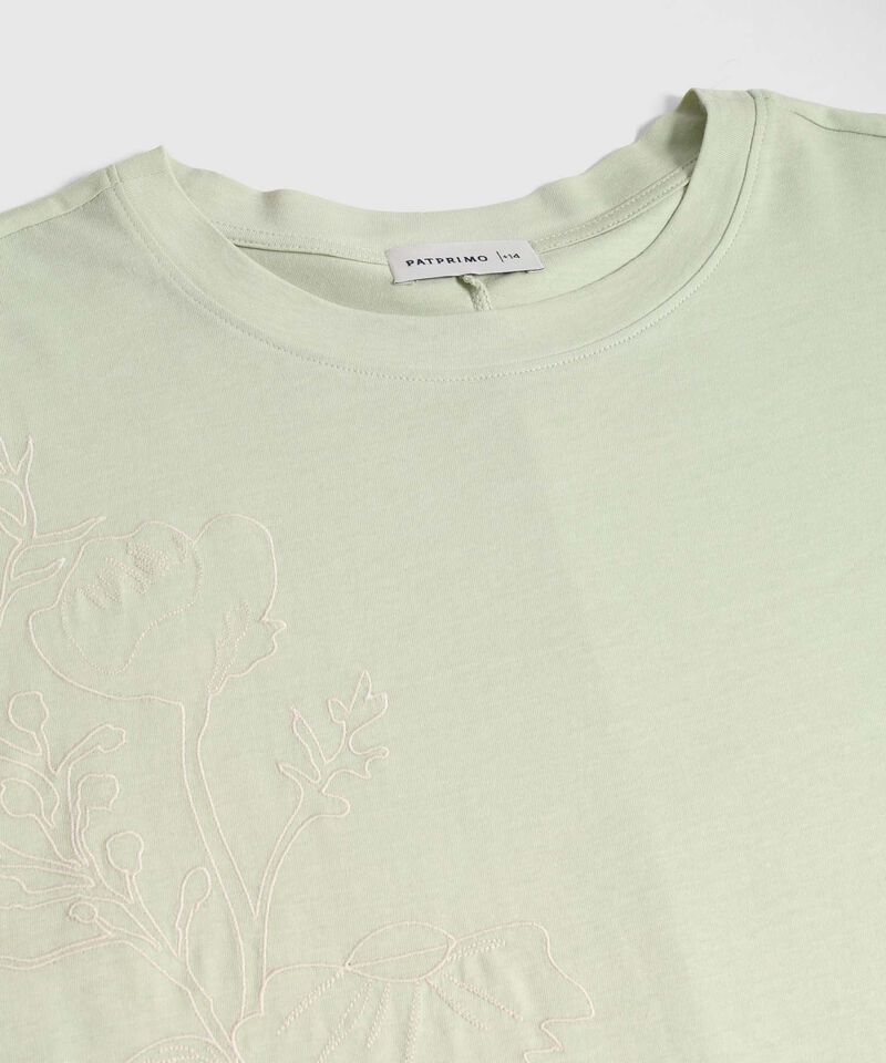 Camiseta Unicolor con Bordado Bot&aacute;nico para Mujer Curvy