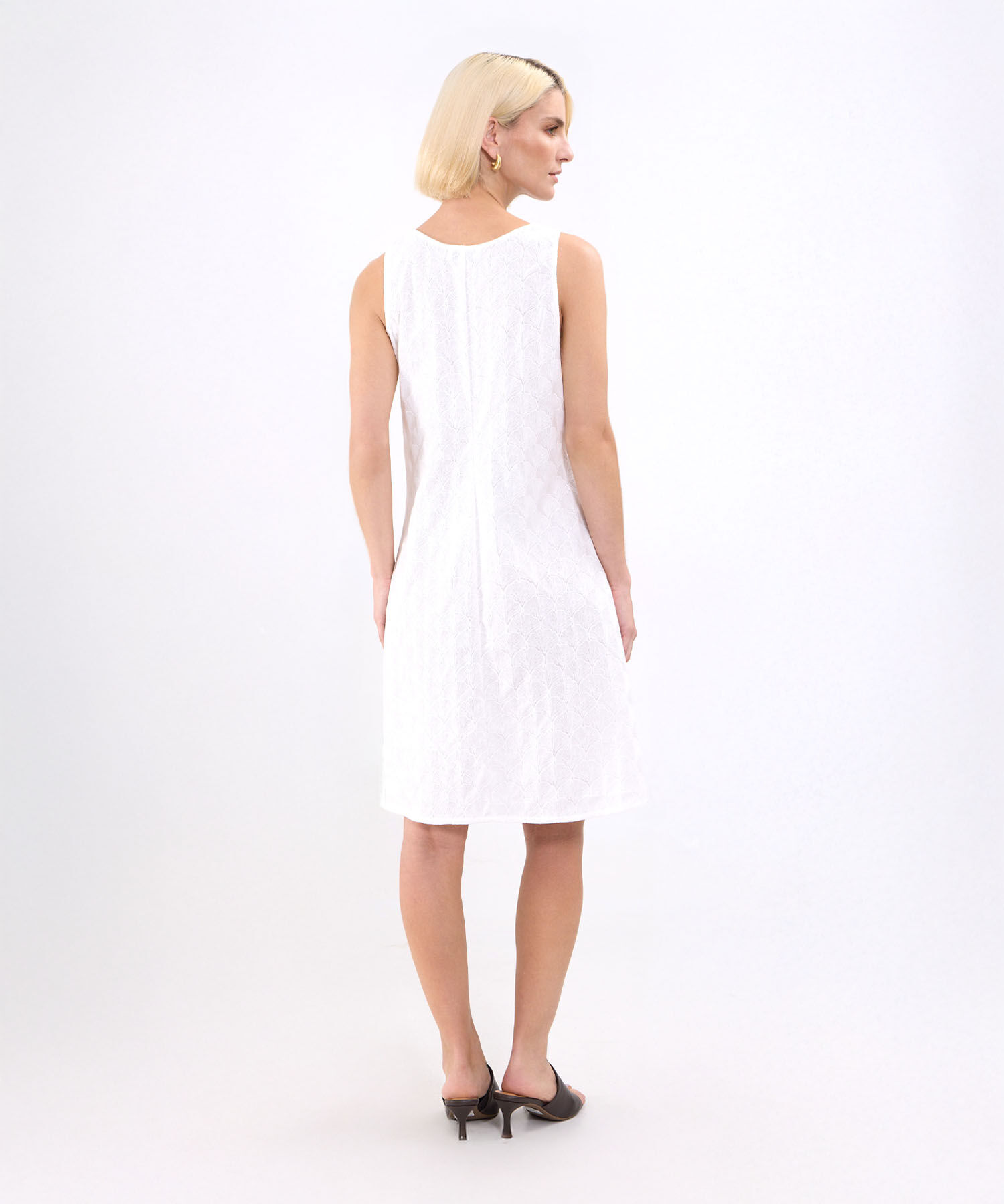 Vestido Unicolor Con Textura