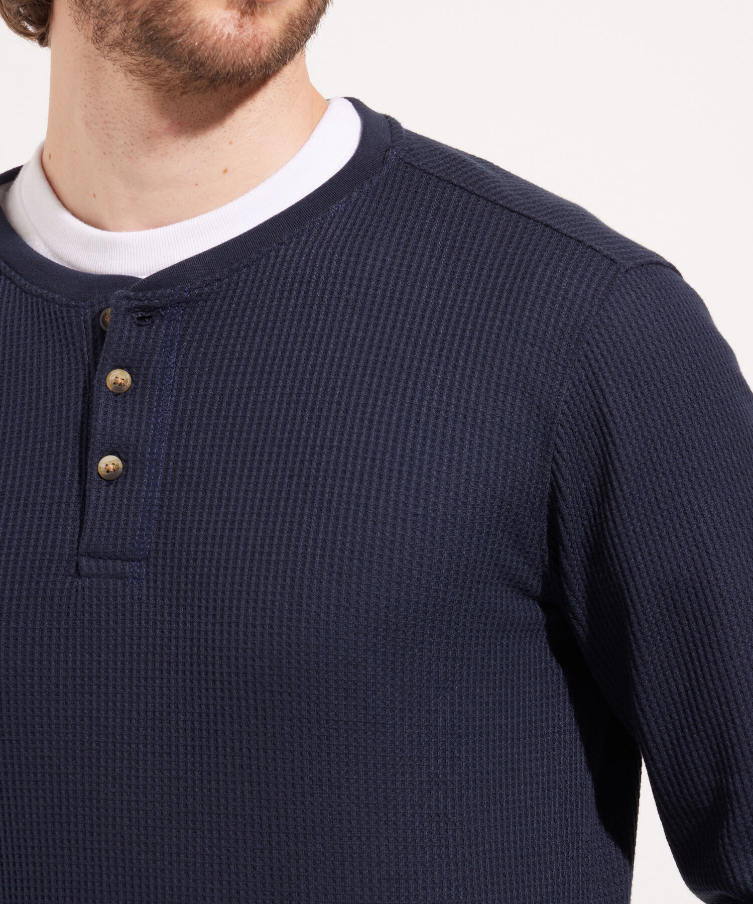 Camiseta Manga Larga Unicolor Cuello Henley