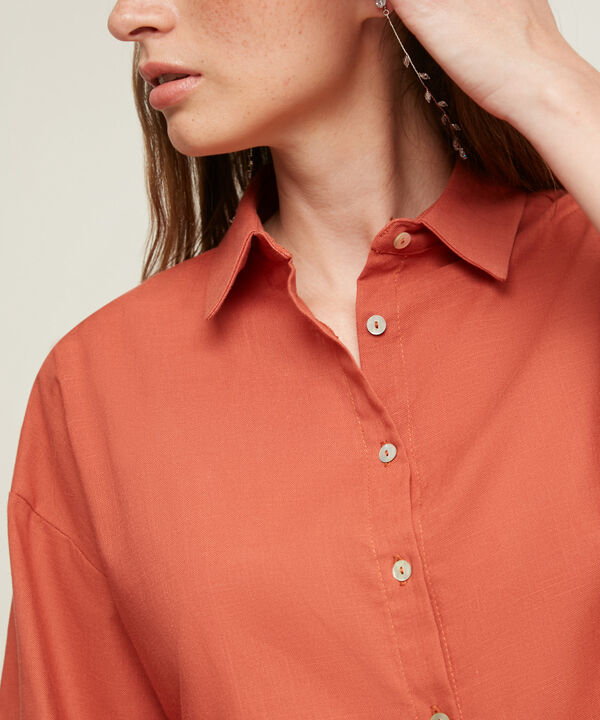 Camisa Unicolor Cuello Resort