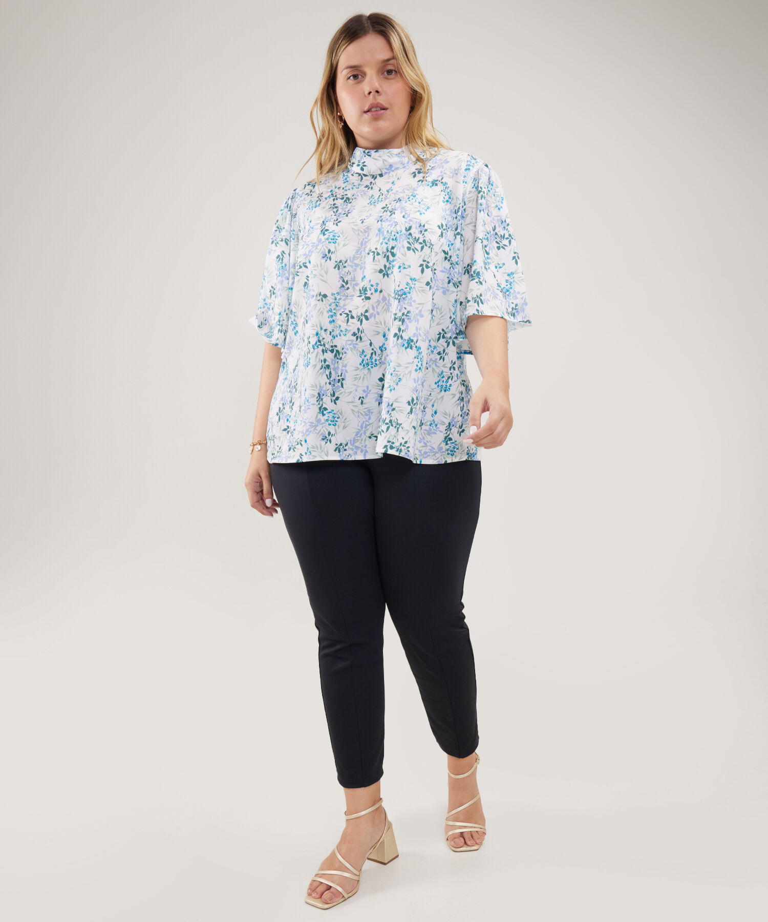 Blusa Estampada Cuello Alto