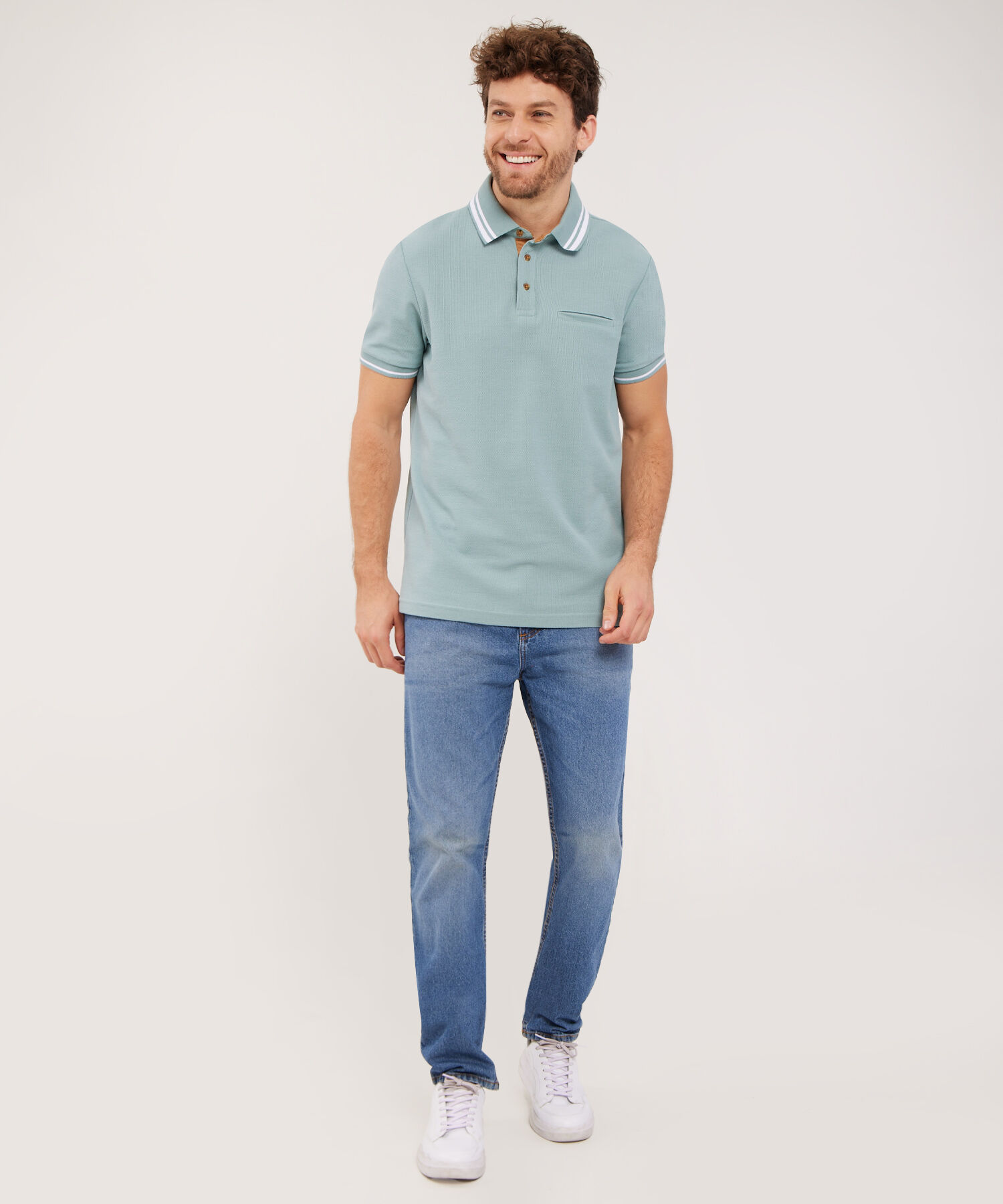 Polo Unicolor Contraste En Suede Fit Regular