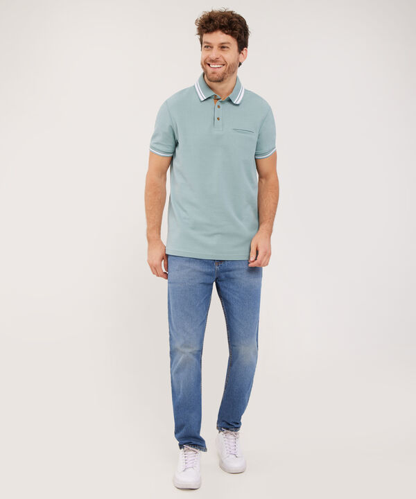 Polo Unicolor Contraste En Suede Fit Regular