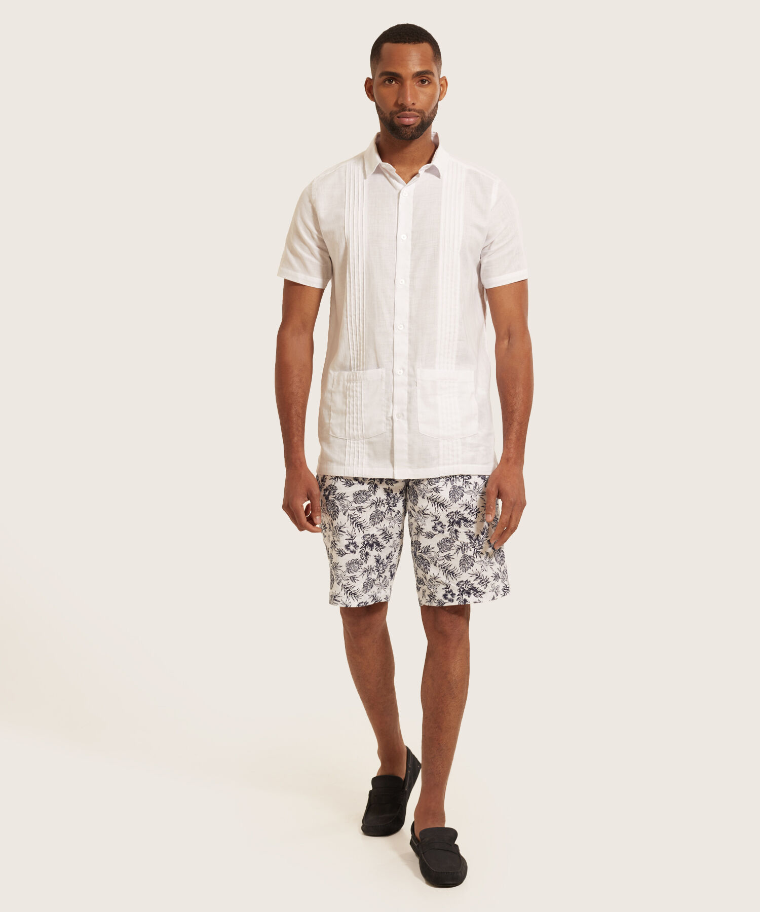 Camisa Guayabera Con Alforzas Y Bolsillos