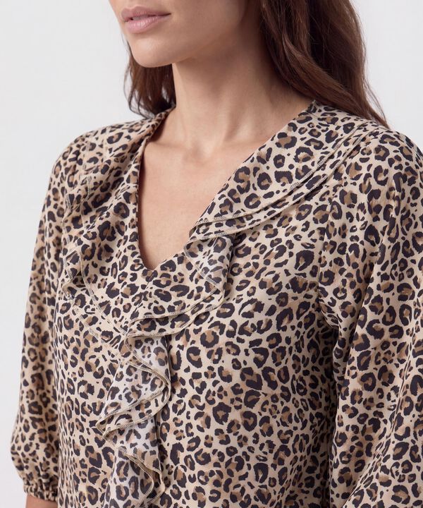 Blusa Con Boleros Frontales Y Manga &frac34;