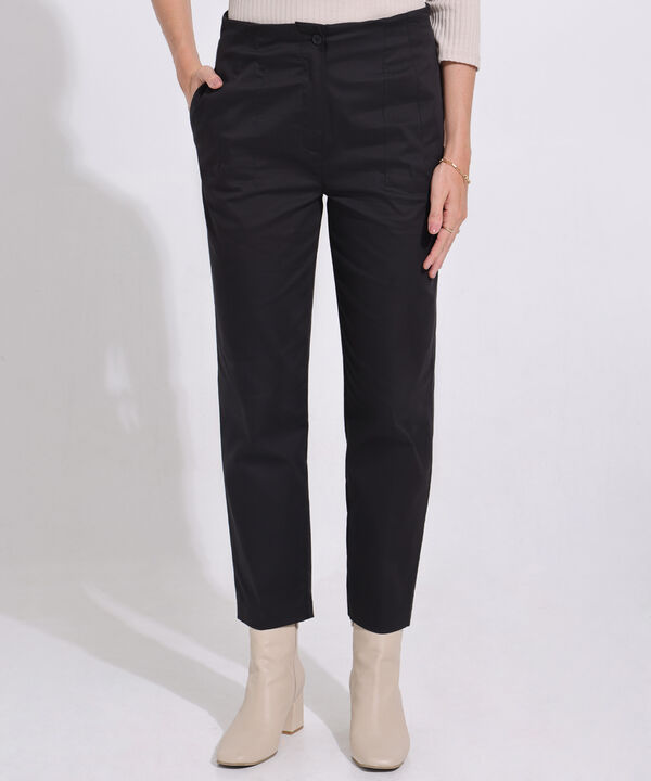 Pantalon Moda Unicolor Tiro Alto Con Pinzas En Delantero, Bota Tubo Y Bolsillos Laterales