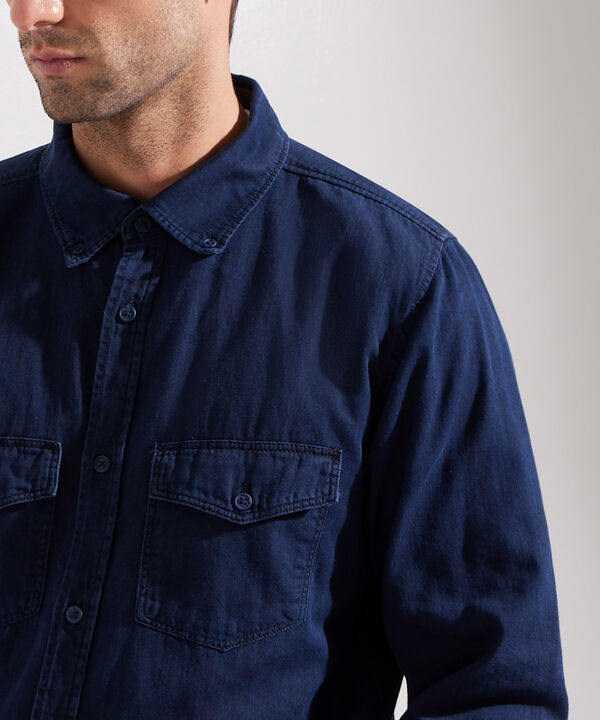 Camisa en Denim con Bolsillos de Tapa